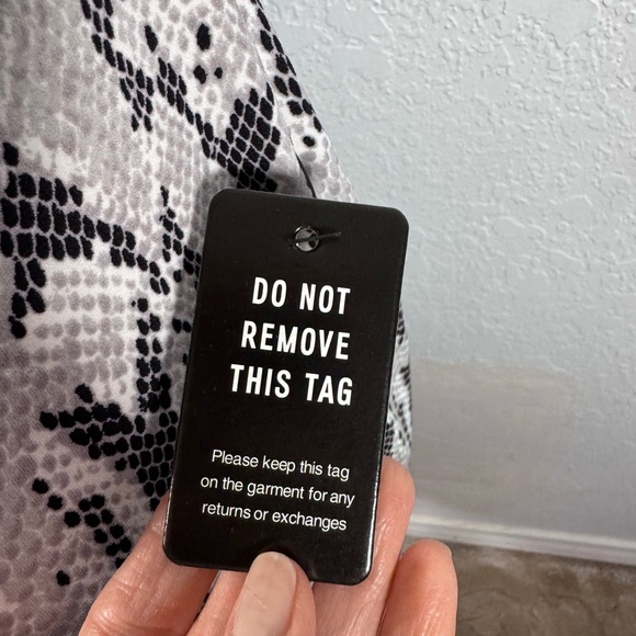 New Snake Print Mini Dress Express Black and Gray - Picture 11 of 11